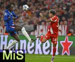 17.09.2025,  Fussball UEFA Championsleague 2025/2026: 1.Spieltag, FC Bayern Mnchen - FC Chelsea, in der Allianz-Arena Mnchen.   Luis Diaz (FC Bayern Mnchen) setzt sich durch,
  

