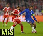 17.09.2025,  Fussball UEFA Championsleague 2025/2026: 1.Spieltag, FC Bayern Mnchen - FC Chelsea, in der Allianz-Arena Mnchen.   v.l. Luis Diaz (FC Bayern Mnchen) gegen Reece James (FC Chelsea) 
  

