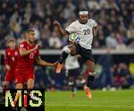 10.10.2025, Fussball WM-Qualifikation Europa 2025/26, 7.Spieltag,  Deutschland - Luxemburg, in der PreZero-Arena (Sinsheim). v.li: Dirk Carlson (Luxemburg) gegen Serge Gnabry (Deutschland) 