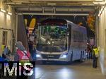 10.10.2025, Fussball WM-Qualifikation Europa 2025/26, 7.Spieltag,  Deutschland - Luxemburg, in der PreZero-Arena (Sinsheim). Ankunft Mannschaftsbus, li: National-Trainer Julian Nagelsmann (Deutschland) in der ersten Sitzreihe.