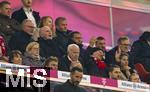 18.10.2025, Fussball Bundesliga 2025/2026, 7.Spieltag, FC Bayern Mnchen - Borussia Dortmund, in der Allianz-Arena Mnchen, unzufriedene Vereinsfhrung FC Bayern auf der Tribne, Ex-Vorstandsvorsitzender Karl-Heinz Rummenigge (FC Bayern Mnchen), Ehren-Prsident Uli Hoene (FC Bayern Mnchen, Hoeness), Sportvorstand Max Eberl (Bayern Mnchen), Vorstandsvorsitzender Jan-Christian Dreesen (FC Bayern Mnchen), Prsident Herbert Hainer (FC Bayern). 
