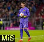 18.10.2025, Fussball Bundesliga 2025/2026, 7.Spieltag, FC Bayern Mnchen - Borussia Dortmund, in der Allianz-Arena Mnchen, Torwart Gregor Kobel (Borussia Dortmund) in Rage.
