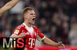 18.10.2025, Fussball Bundesliga 2025/2026, 7.Spieltag, FC Bayern Mnchen - Borussia Dortmund, in der Allianz-Arena Mnchen, Joshua Kimmich (FC Bayern Mnchen) Schlussjubel