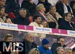 18.10.2025, Fussball Bundesliga 2025/2026, 7.Spieltag, FC Bayern Mnchen - Borussia Dortmund, in der Allianz-Arena Mnchen, VIP-Tribne mit Mats Hummels und Freundin Nicola Cavanis in der ersten Reihe.