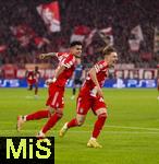 22.10.2025,  Fussball UEFA Championsleague 2025/2026: Vorrunde 3.Spieltag, FC Bayern München - Club Brügge, in der Allianz-Arena München. Torjubel Lennart Karl (re, FC Bayern München) li: Luis Diaz (FC Bayern München)