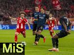 22.10.2025,  Fussball UEFA Championsleague 2025/2026: Vorrunde 3.Spieltag, FC Bayern München - Club Brügge, in der Allianz-Arena München. Torschuss Lennart Karl (li,  FC Bayern München) zu seinem ersten Treffer in der Championsleague mit 17 Jahren der Jüngste Torschütze, zum 1:0.
