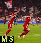 22.10.2025,  Fussball UEFA Championsleague 2025/2026: Vorrunde 3.Spieltag, FC Bayern München - Club Brügge, in der Allianz-Arena München. Torjubel Lennart Karl (re, FC Bayern München) li: Luis Diaz (FC Bayern München)