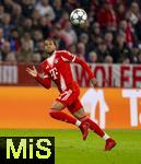 22.10.2025,  Fussball UEFA Championsleague 2025/2026: Vorrunde 3.Spieltag, FC Bayern München - Club Brügge, in der Allianz-Arena München. Michael Olise (FC Bayern München) am Ball