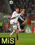 28.10.2025, Fussball DFB-Pokal 2025/2026, 2.Runde, FC Augsburg - VfL Bochum, in der WWK-Arena Augsburg.
v.l. Elvis Rexhbecaj (FC Augsburg) gegen Mats Pannewig (VfL Bochum)