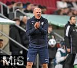 28.10.2025, Fussball DFB-Pokal 2025/2026, 2.Runde, FC Augsburg - VfL Bochum, in der WWK-Arena Augsburg.
Trainer Uwe Rösler (VfL Bochum) ist unzufrieden