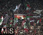 28.10.2025, Fussball DFB-Pokal 2025/2026, 2.Runde, FC Augsburg - VfL Bochum, in der WWK-Arena Augsburg.
Die Augsburgfans feuern an