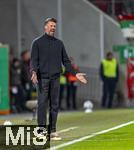 28.10.2025, Fussball DFB-Pokal 2025/2026, 2.Runde, FC Augsburg - VfL Bochum, in der WWK-Arena Augsburg. Trainer Sandro Wagner (FC Augsburg) an der Seitenlinie.