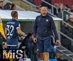 28.10.2025, Fussball DFB-Pokal 2025/2026, 2.Runde, FC Augsburg - VfL Bochum, in der WWK-Arena Augsburg.  Trainer Uwe Rösler (VfL Bochum) in Rage