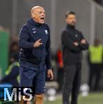 28.10.2025, Fussball DFB-Pokal 2025/2026, 2.Runde, FC Augsburg - VfL Bochum, in der WWK-Arena Augsburg. Trainer Uwe Rsler (VfL Bochum) gestikuliert und ruft
