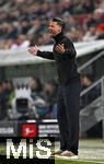 31.10.2025, Fussball 1. Bundesliga 2025/2026, 9.Spieltag, FC Augsburg - Borussia Dortmund, in der WWK-Arena Augsburg. Trainer Sandro Wagner (FC Augsburg) ist unzufrieden