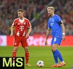 01.11.2025, Fussball Bundesliga 2025/2026, 9.Spieltag, FC Bayern Mnchen - Bayer Leverkusen, in der Allianz-Arena Mnchen, v.l. Joshua Kimmich (FC Bayern Mnchen) und Robert Andrich (Leverkusen) 


