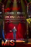 10.11.2025, Zirkus Roncalli, Gala Show von A.PPLAUS Xtra Jugendtheatercircus im
Circus-Theater Roncalli in Mnchen,  Erffnungsrede Willi Wermelt, Vorsitzender BIKU gGmbH. 