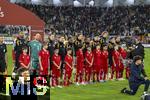 14.11.2025, Fussball WM-Qualifikation Europa 2025/26, 9.Spieltag,  Luxemburg - Deutschland, im Stade de Luxembourg (Croix de Gasperich, Luxemburg), Die Deutschen singen die Nationalhymne , Leon Goretzka (Deutschland), Waldemar Anton (Deutschland), Nick Woltemade (Deutschland), Aleksandar Pavlovic (Deutschland), Torwart Oliver Baumann (Deutschland), David Raum (Deutschland), Serge Gnabry (Deutschland), Florian Wirtz (Deutschland), Leroy Sane (Deutschland), Ridle Baku (Deutschland) 