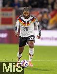 14.11.2025, Fussball WM-Qualifikation Europa 2025/26, 9.Spieltag,  Luxemburg - Deutschland, im Stade de Luxembourg (Croix de Gasperich, Luxemburg), Serge Gnabry (Deutschland) am Ball 