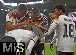 17.11.2025, Fussball WM-Qualifikation Europa 2025/26, 10.Spieltag,  Deutschland - Slowakei, in der Red-Bull-Arena Leipzig (Deutschland). Felix Nmecha (Deutschland), Jonathan Tah (Deutschland) und Nathaniel Brown (Deutschland) jubeln