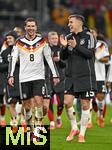 17.11.2025, Fussball WM-Qualifikation Europa 2025/26, 10.Spieltag,  Deutschland - Slowakei, in der Red-Bull-Arena Leipzig (Deutschland). v.l. Leon Goretzka (Deutschland) und Nico Schlotterbeck (Deutschland) jubeln