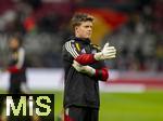17.11.2025, Fussball WM-Qualifikation Europa 2025/26, 10.Spieltag,  Deutschland - Slowakei, in der Red-Bull-Arena Leipzig (Deutschland). Torwart Finn Dahmen (Deutschland) beim Aufwrmen.