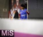 17.11.2025, Fussball WM-Qualifikation Europa 2025/26, 10.Spieltag,  Deutschland - Slowakei, in der Red-Bull-Arena Leipzig (Deutschland). Karim Adeyemi (Deutschland) nachdenklich beim Aufwrmen.