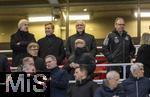 17.11.2025, Fussball WM-Qualifikation Europa 2025/26, 10.Spieltag,  Deutschland - Slowakei, in der Red-Bull-Arena Leipzig (Deutschland). Ehrentribne, oben v.li:  DFB Prsident Bernd Neuendorf (Deutschland), Holger Blask, Geschftsfhrer Deutscher Fuballbund, DFB-Sportdirektor Rudi Vller, DFB-Geschftsfhrer Andreas Rettig (Deutschland),  