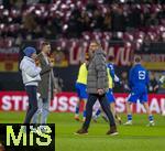 17.11.2025, Fussball WM-Qualifikation Europa 2025/26, 10.Spieltag,  Deutschland - Slowakei, in der Red-Bull-Arena Leipzig (Deutschland). ZDF-Experten auf dem Platz, von links:  Katrin Mller Hohenstein, mit Christoph Kramer und Per Mertesacker.