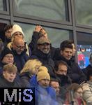 17.11.2025, Fussball WM-Qualifikation Europa 2025/26, 10.Spieltag,  Deutschland - Slowakei, in der Red-Bull-Arena Leipzig (Deutschland). Ein besonderer Tribnengast, Jrgen Klopp (mitte, mit Schiebermtze, Red Bull Konzern Sportdirektor) neben Mario Gomez (Technischer Direktor Red Bull Soccer International). 