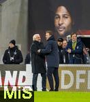 17.11.2025, Fussball WM-Qualifikation Europa 2025/26, 10.Spieltag,  Deutschland - Slowakei, in der Red-Bull-Arena Leipzig (Deutschland). Shakehands nach dem Sieg, v.li: Sportdirektor Rudi Vller (Deutschland) und Trainer Julian Nagelsmann (Deutschland) 
