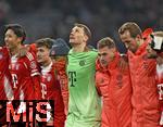 22.11.2025, Fussball Bundesliga 2025/2026, 11.Spieltag, FC Bayern Mnchen - SC Freiburg, in der Allianz-Arena Mnchen,  Schlussjubel v.l. Hiroki Ito (FC Bayern Mnchen), Tom Bischof (Bayern Mnchen), Sacha Boey (FC Bayern Mnchen), Torwart Manuel Neuer (FC Bayern Mnchen), Joshua Kimmich (FC Bayern Mnchen), Harry Kane (FC Bayern Mnchen), Konrad Laimer (FC Bayern Mnchen) 


