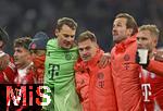 22.11.2025, Fussball Bundesliga 2025/2026, 11.Spieltag, FC Bayern Mnchen - SC Freiburg, in der Allianz-Arena Mnchen,  Schlussjubel v.l. Hiroki Ito (FC Bayern Mnchen), Tom Bischof (Bayern Mnchen), Sacha Boey (FC Bayern Mnchen), Torwart Manuel Neuer (FC Bayern Mnchen), Joshua Kimmich (FC Bayern Mnchen), Harry Kane (FC Bayern Mnchen), Konrad Laimer (FC Bayern Mnchen) 


