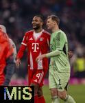22.11.2025, Fussball Bundesliga 2025/2026, 11.Spieltag, FC Bayern Mnchen - SC Freiburg, in der Allianz-Arena Mnchen, re: Torwart Manuel Neuer (FC Bayern Mnchen) mit Schnauzbart beim Schlussjubel mit Jonathan Tah (FC Bayern Mnchen) 
