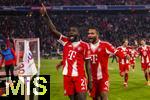 22.11.2025, Fussball Bundesliga 2025/2026, 11.Spieltag, FC Bayern Mnchen - SC Freiburg, in der Allianz-Arena Mnchen, Torjubel Dayot Upamecano (FC Bayern Mnchen) mit Jonathan Tah (re, FC Bayern Mnchen) 