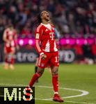 22.11.2025, Fussball Bundesliga 2025/2026, 11.Spieltag, FC Bayern Mnchen - SC Freiburg, in der Allianz-Arena Mnchen, Michael Olise (FC Bayern Mnchen) rgert sich 