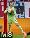 22.11.2025, Fussball Bundesliga 2025/2026, 11.Spieltag, FC Bayern Mnchen - SC Freiburg, in der Allianz-Arena Mnchen, Torwart Manuel Neuer (FC Bayern Mnchen) hat den Ball 
