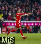 22.11.2025, Fussball Bundesliga 2025/2026, 11.Spieltag, FC Bayern Mnchen - SC Freiburg, in der Allianz-Arena Mnchen, Torjubel Michael Olise (FC Bayern Mnchen),
