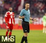 22.11.2025, Fussball Bundesliga 2025/2026, 11.Spieltag, FC Bayern Mnchen - SC Freiburg, in der Allianz-Arena Mnchen, Schiedsrichter Sven Jablonski