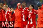 22.11.2025, Fussball Bundesliga 2025/2026, 11.Spieltag, FC Bayern Mnchen - SC Freiburg, in der Allianz-Arena Mnchen, Schlussjubel, Aleksandar Pavlovic (Bayern Mnchen), Nicolas Jackson (FC Bayern Mnchen), Luis Diaz (FC Bayern Mnchen) 