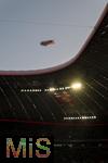 22.11.2025, Fussball Bundesliga 2025/2026, 11.Spieltag, FC Bayern Mnchen - SC Freiburg, in der Allianz-Arena Mnchen, TRIGEMA-Heissluftballon als Werbung ber dem Stadion schwebend.