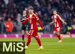 22.11.2025, Fussball Bundesliga 2025/2026, 11.Spieltag, FC Bayern Mnchen - SC Freiburg, in der Allianz-Arena Mnchen, Lennart Karl (FC Bayern Mnchen) nachdenklich 