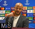 25.11.2025,  Fussball UEFA Championsleague 2025/2026: Pressekonferenz des FC Bayern Mnchen am Tag vor dem Spiel FC Arsenal - FC Bayern Mnchen, im Emirates-Stadion London (England). Trainer Vincent Kompany (FC Bayern Mnchen)   bei der Pressekonferenz
  

