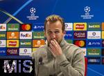 25.11.2025,  Fussball UEFA Championsleague 2025/2026: Pressekonferenz des FC Bayern Mnchen am Tag vor dem Spiel FC Arsenal - FC Bayern Mnchen, im Emirates-Stadion London (England). Harry Kane (FC Bayern Mnchen) 
  

