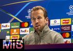 25.11.2025,  Fussball UEFA Championsleague 2025/2026: Pressekonferenz des FC Bayern Mnchen am Tag vor dem Spiel FC Arsenal - FC Bayern Mnchen, im Emirates-Stadion London (England). Harry Kane (FC Bayern Mnchen) 
  

