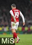 26.11.2025,  Fussball UEFA Championsleague 2025/2026: Vorrunde 5.Spieltag, FC Arsenal - FC Bayern Mnchen, im Emirates-Stadion London (England) Leandro Trossard (FC Arsenal) mit Schmerzen
  

