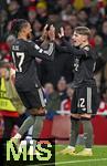 26.11.2025,  Fussball UEFA Championsleague 2025/2026: Vorrunde 5.Spieltag, FC Arsenal - FC Bayern Mnchen, im Emirates-Stadion London (England) Torjubel v.l. Michael Olise (FC Bayern Mnchen) und Lennart Karl (FC Bayern Mnchen) 
  

