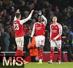 26.11.2025,  Fussball UEFA Championsleague 2025/2026: Vorrunde 5.Spieltag, FC Arsenal - FC Bayern Mnchen, im Emirates-Stadion London (England) Torjubel v.l. Mikel Merino (FC Arsenal), Eberechi Eze (FC Arsenal) und Gabriel Martinelli (FC Arsenal) 
  

