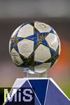 26.11.2025,  Fussball UEFA Championsleague 2025/2026: Vorrunde 5.Spieltag, FC Arsenal - FC Bayern M�nchen, im Emirates-Stadion London (England), Der Spielball FINALE liegt auf der Stele bereit.