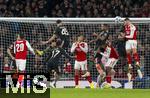 26.11.2025,  Fussball UEFA Championsleague 2025/2026: Vorrunde 5.Spieltag, FC Arsenal - FC Bayern M�nchen, im Emirates-Stadion London (England),  v.l. Noni Madueke (FC Arsenal), Harry Kane (FC Bayern M�nchen), Aleksandar Pavlovic (Bayern M�nchen) , Michael Olise (FC Bayern M�nchen), Jonathan Tah (FC Bayern M�nchen), Christhian Mosquera (FC Arsenal), Dayot Upamecano (FC Bayern M�nchen)
